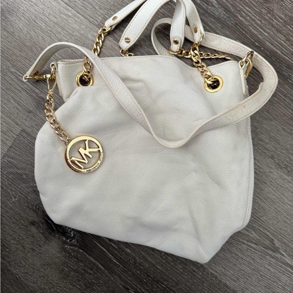 Michael Kors Jet Set Medium Chain Tote